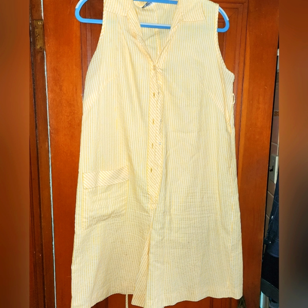 Breezy seersucker sun dress in yellow